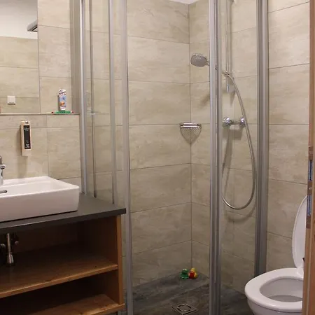 Penthouse Am Sonnenhang 公寓 *